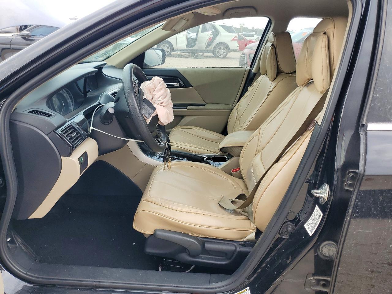 2017 HONDA ACCORD LX photo 7