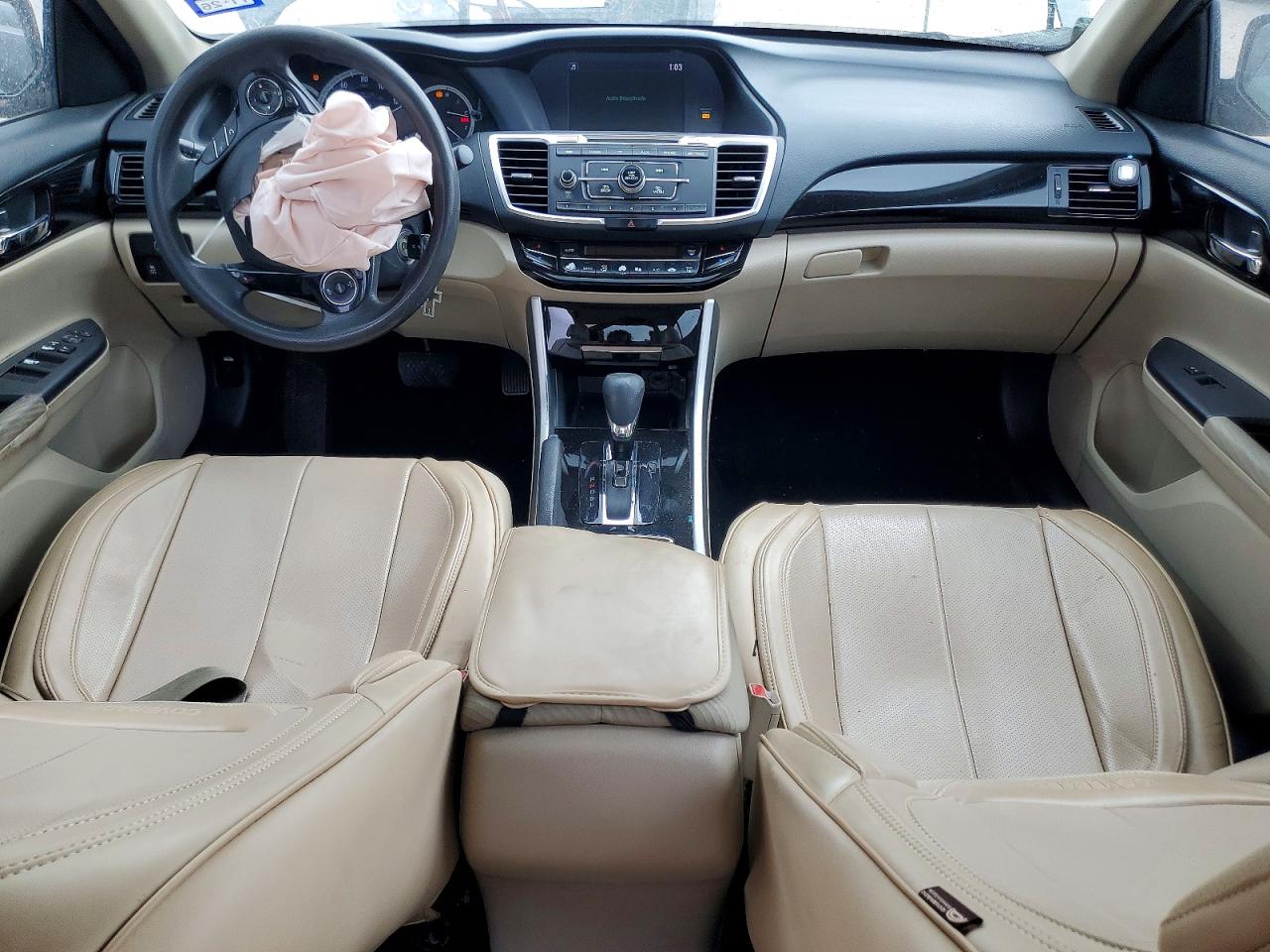 2017 HONDA ACCORD LX photo 8