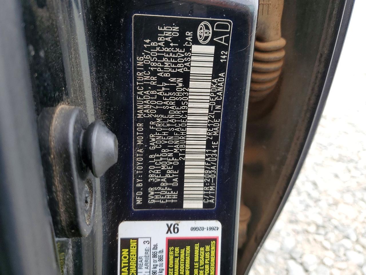 2014 TOYOTA COROLLA L photo 34