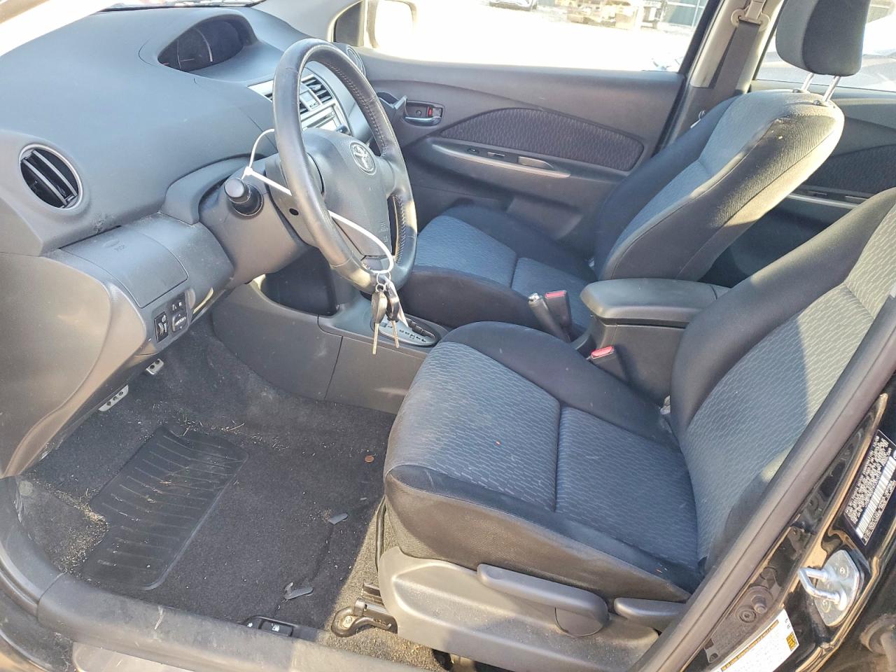 2009 TOYOTA YARIS photo 7