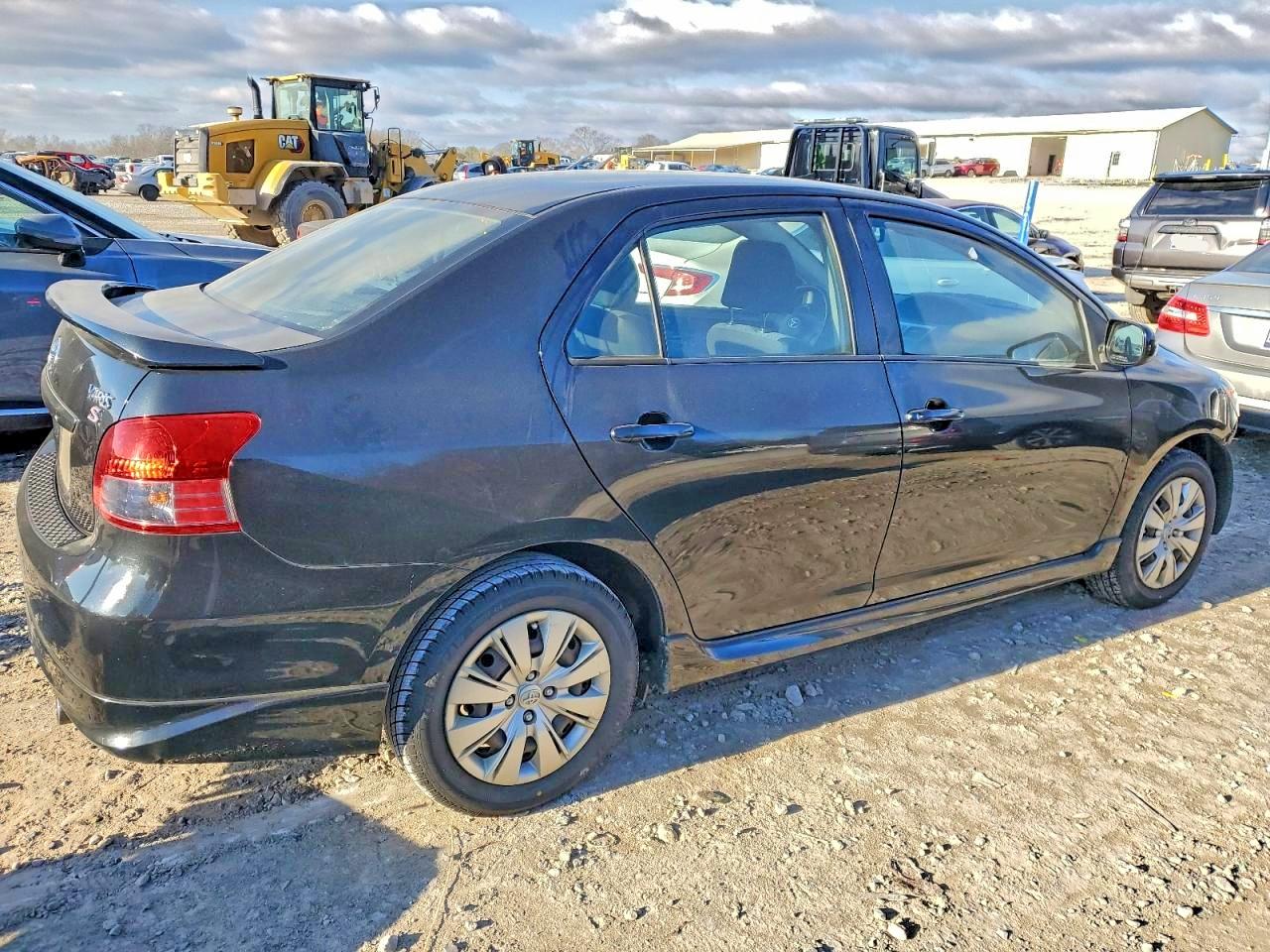 2009 TOYOTA YARIS photo 3