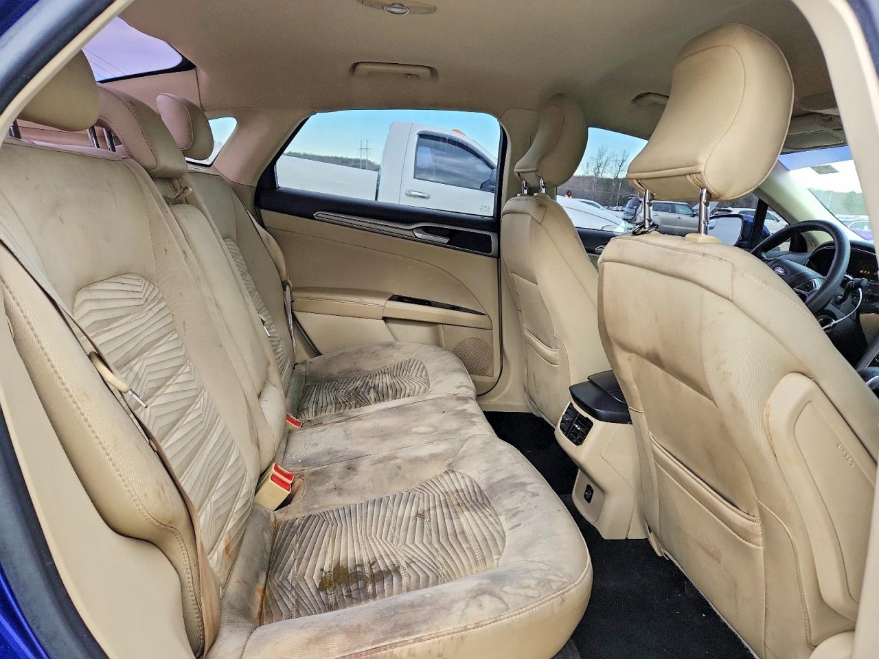 2016 FORD FUSION SE photo 28