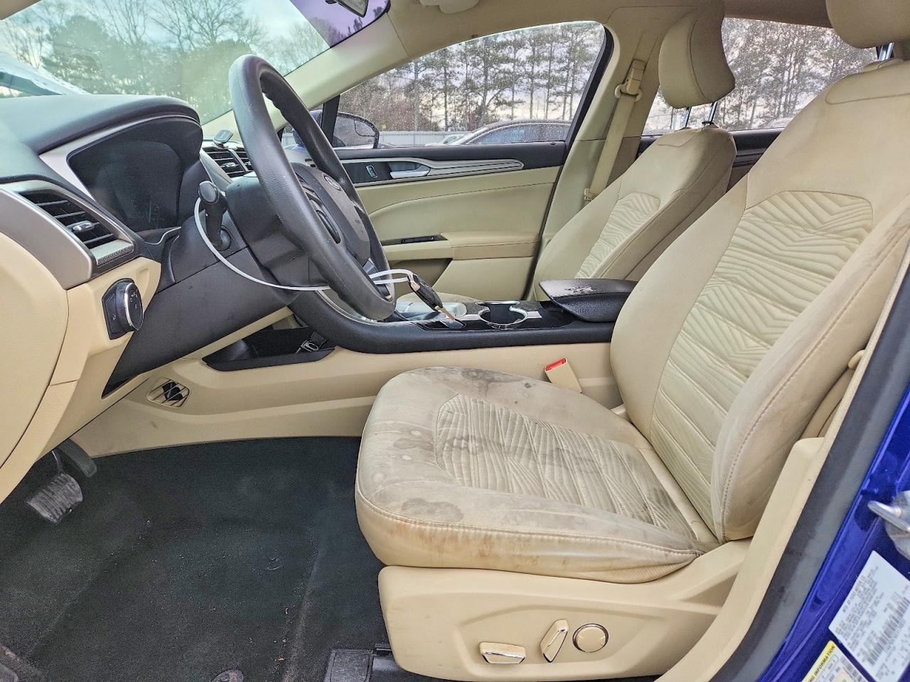 2016 FORD FUSION SE photo 19