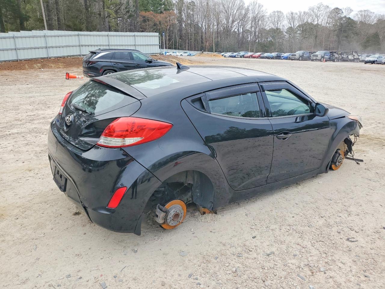 2012 HYUNDAI VELOSTER photo 3