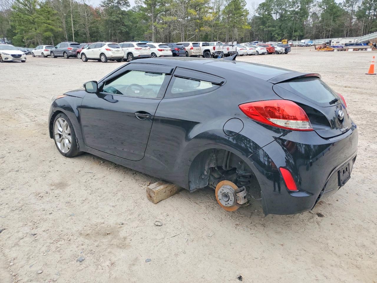 2012 HYUNDAI VELOSTER photo 2