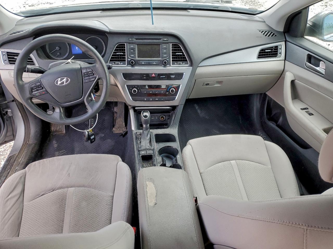 2015 HYUNDAI SONATA SE photo 8