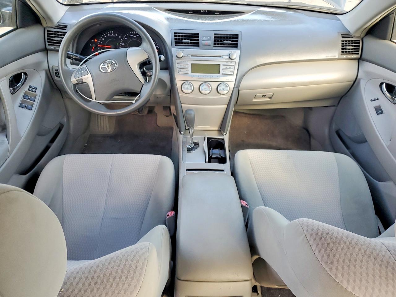 2011 TOYOTA CAMRY BASE photo 8