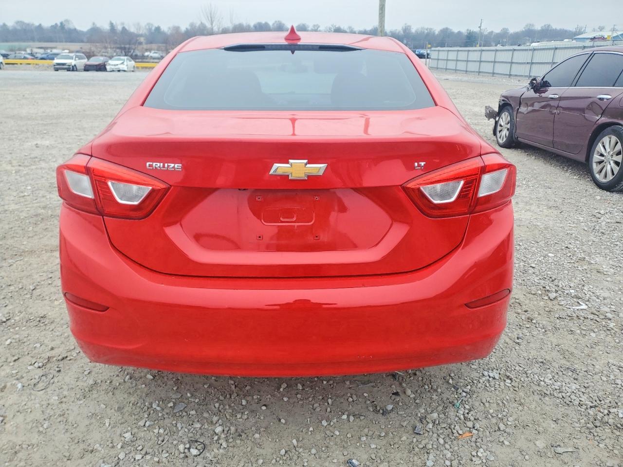 2017 CHEVROLET CRUZE LT photo 6