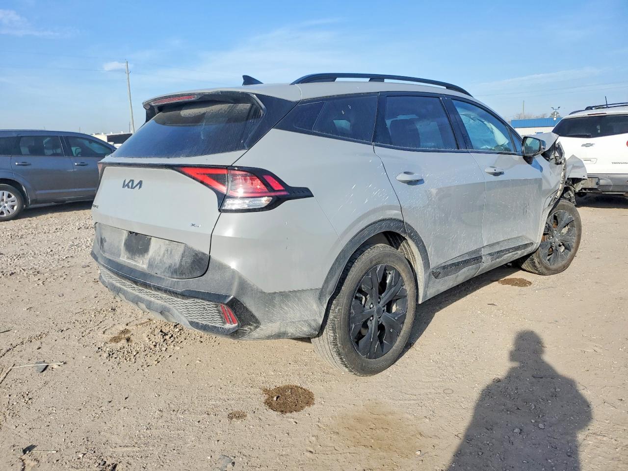 2025 KIA SPORTAGE X LINE photo 3