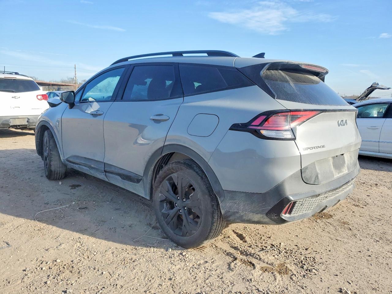 2025 KIA SPORTAGE X LINE photo 2