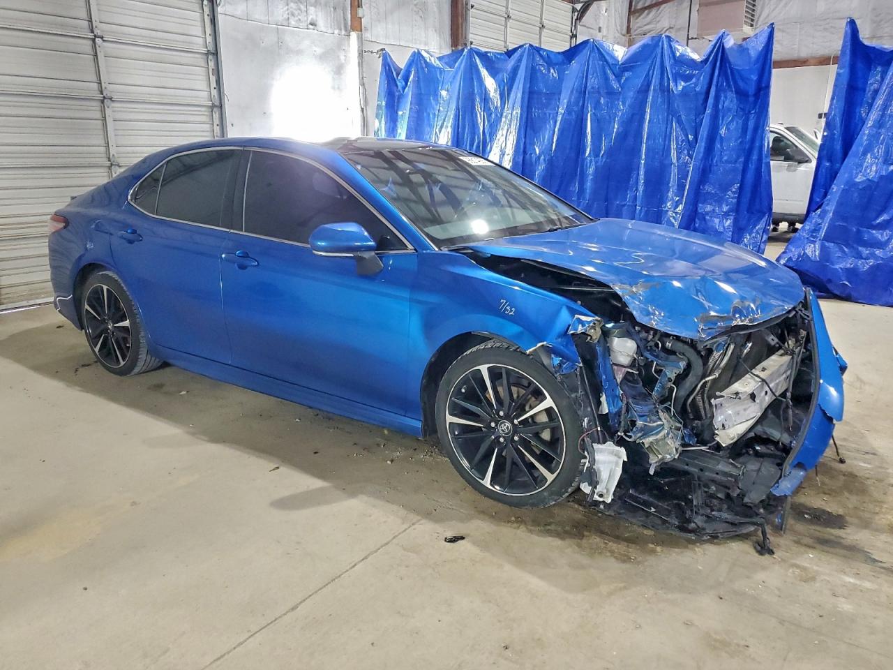 2018 TOYOTA CAMRY XSE photo 4