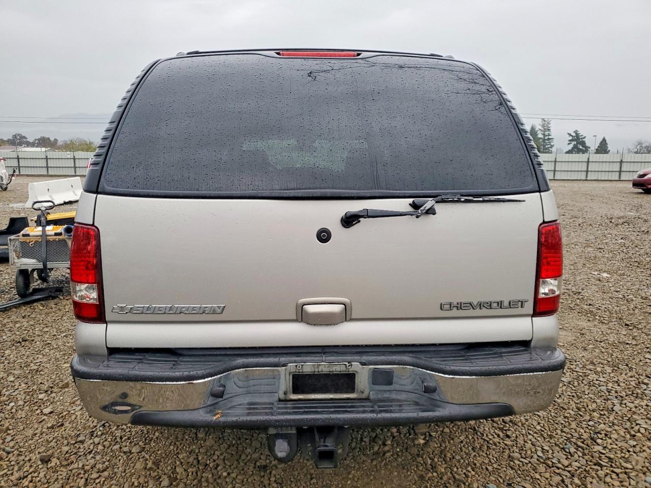 2004 CHEVROLET SUBURBAN C1500 photo 6