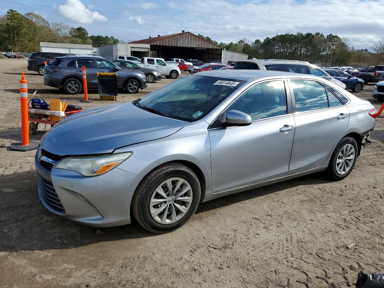 2017 TOYOTA CAMRY