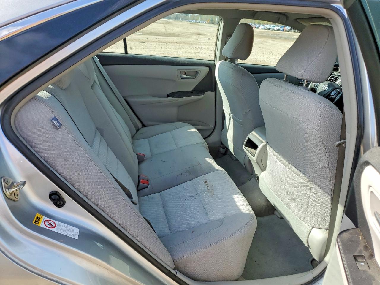 2017 TOYOTA CAMRY LE photo 10