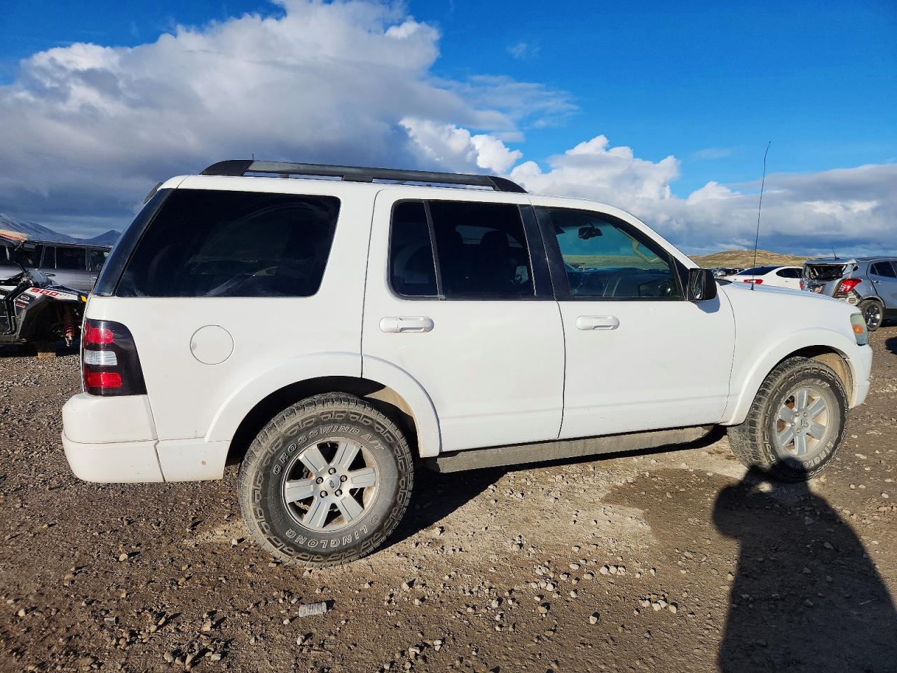 2009 FORD EXPLORER XLT photo 3