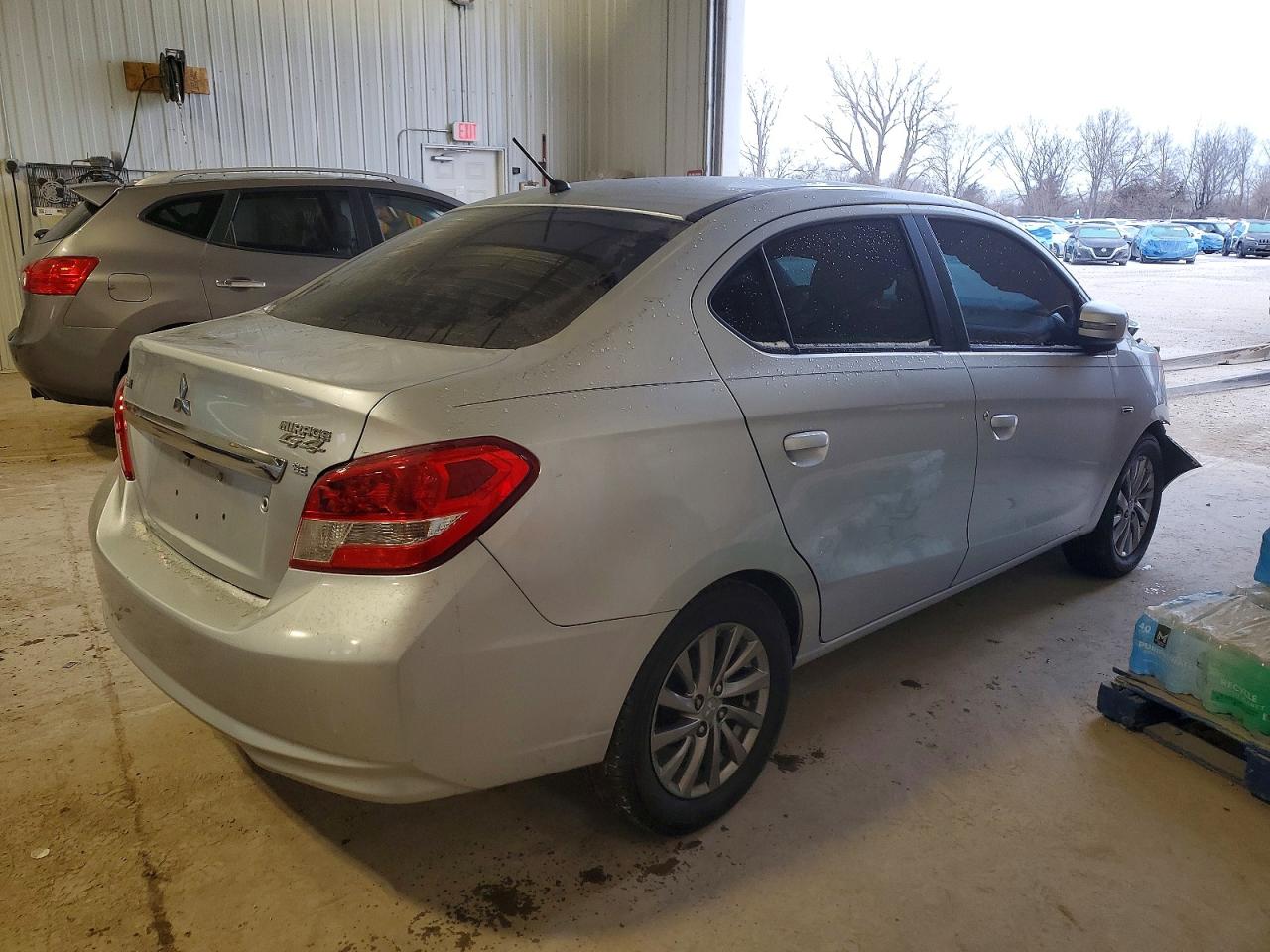 2017 MITSUBISHI MIRAGE G4 SE photo 3