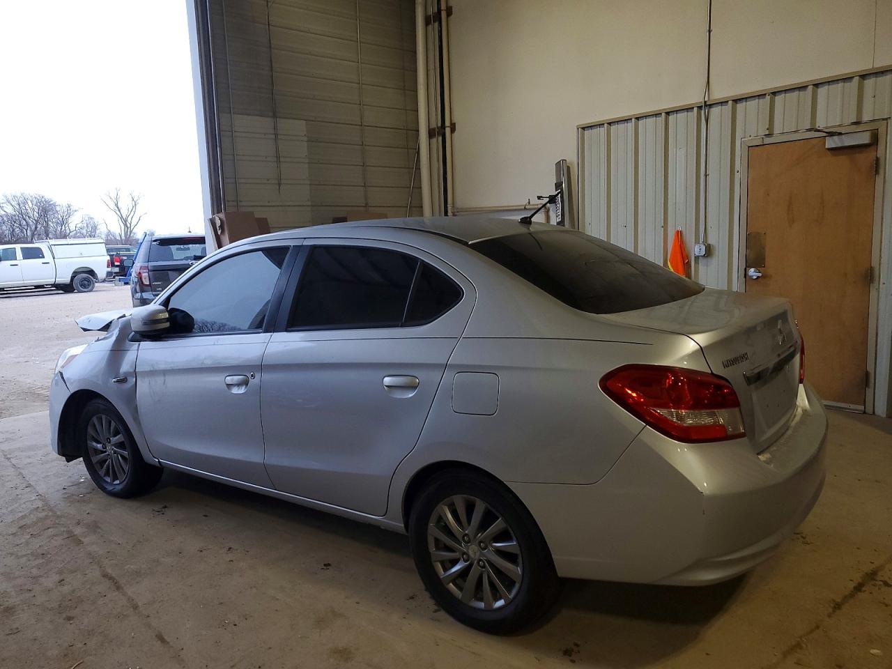 2017 MITSUBISHI MIRAGE G4 SE photo 2