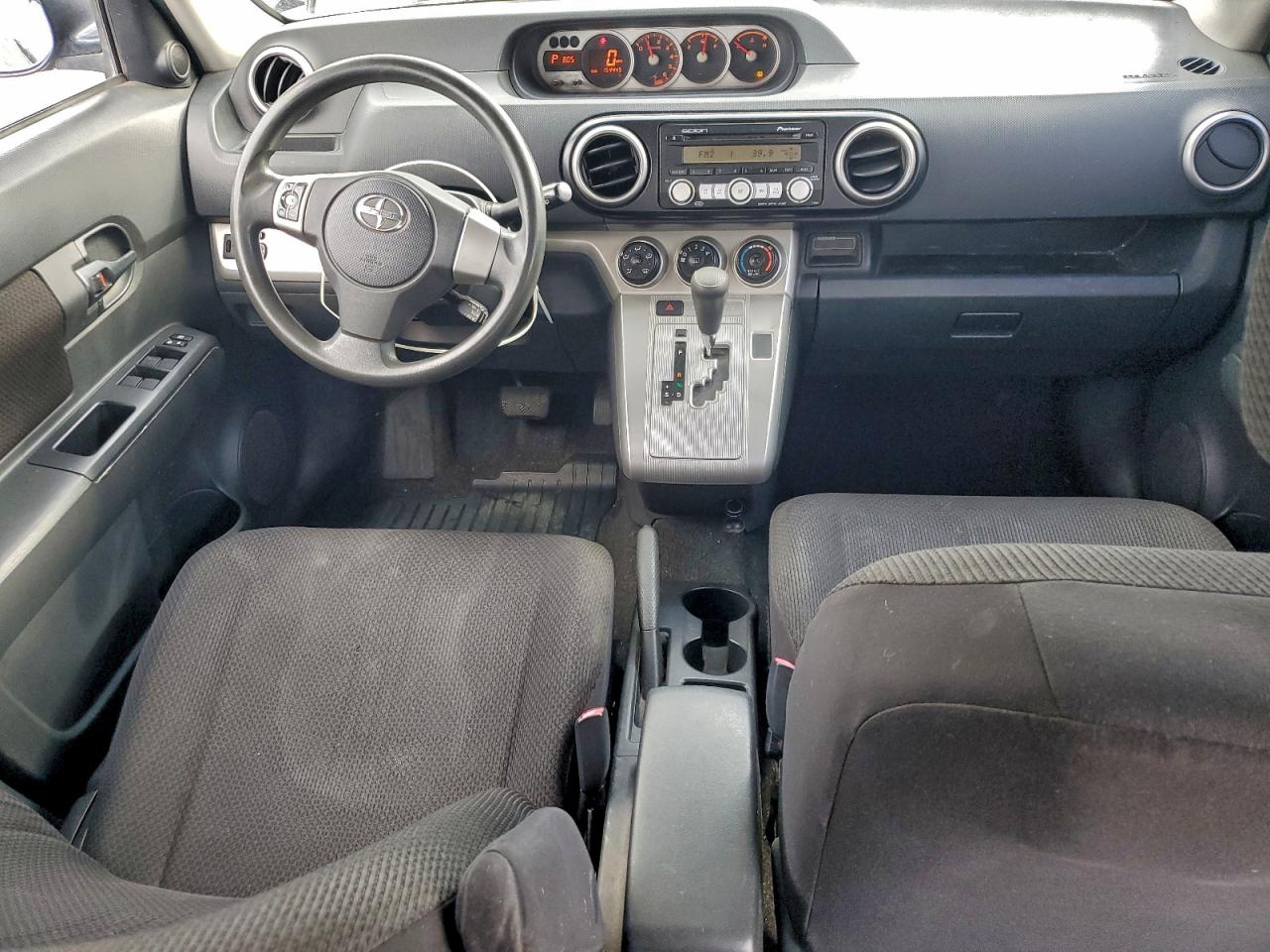 2009 TOYOTA SCION XB photo 8