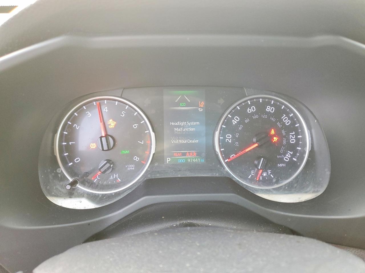 2019 TOYOTA RAV4 XLE photo 9