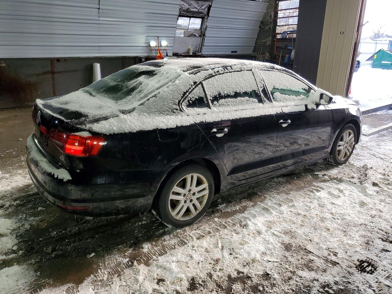2018 VOLKSWAGEN JETTA S photo 3