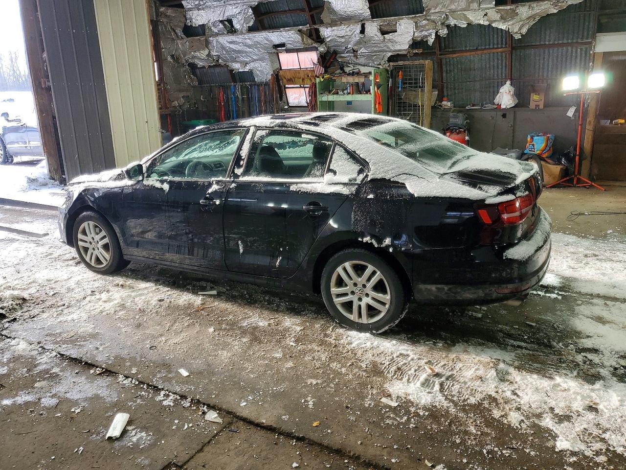 2018 VOLKSWAGEN JETTA S photo 2