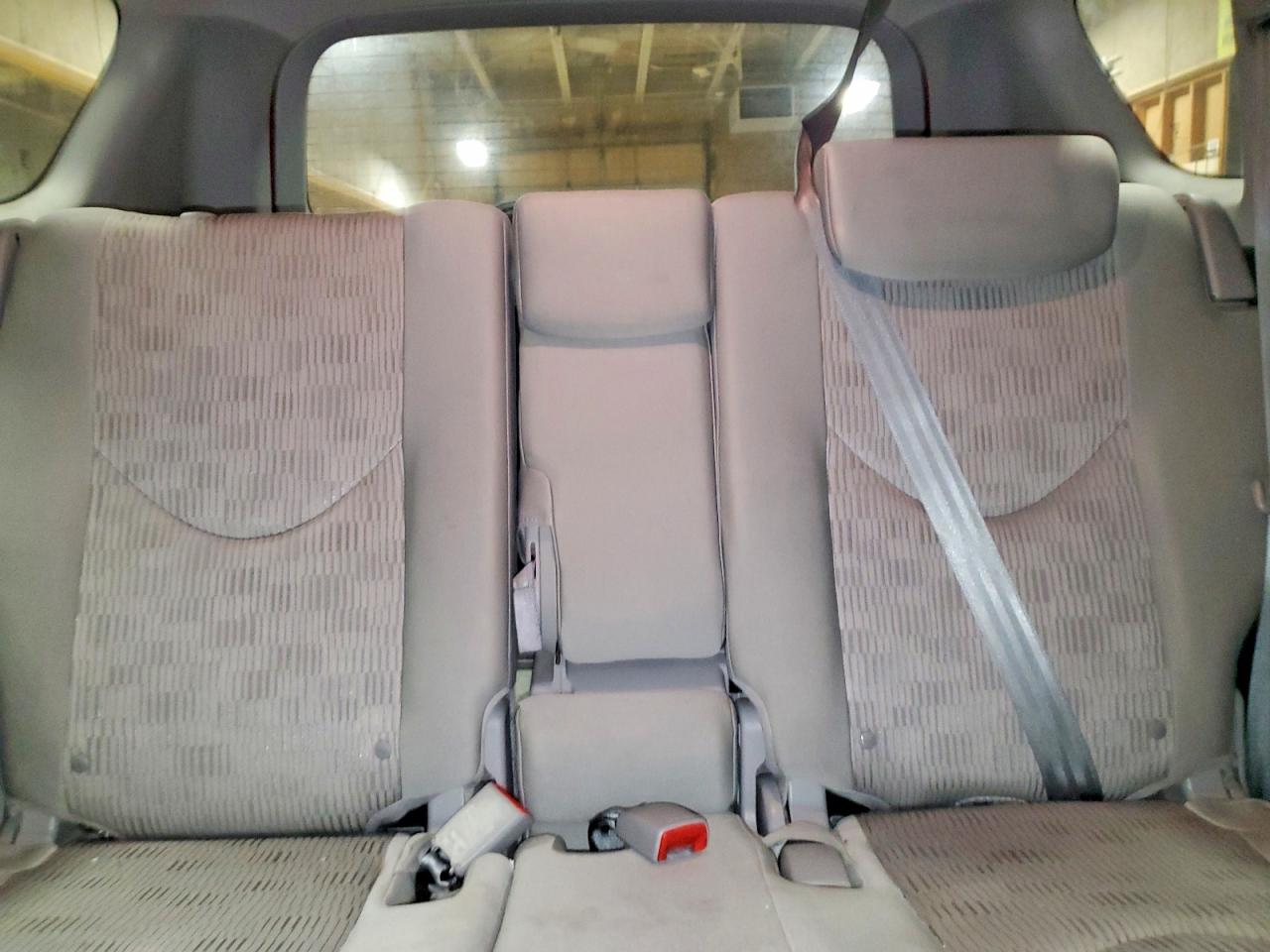 2011 TOYOTA RAV4 photo 10