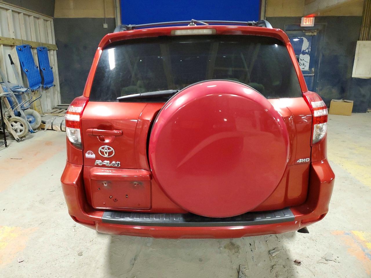 2011 TOYOTA RAV4 photo 6