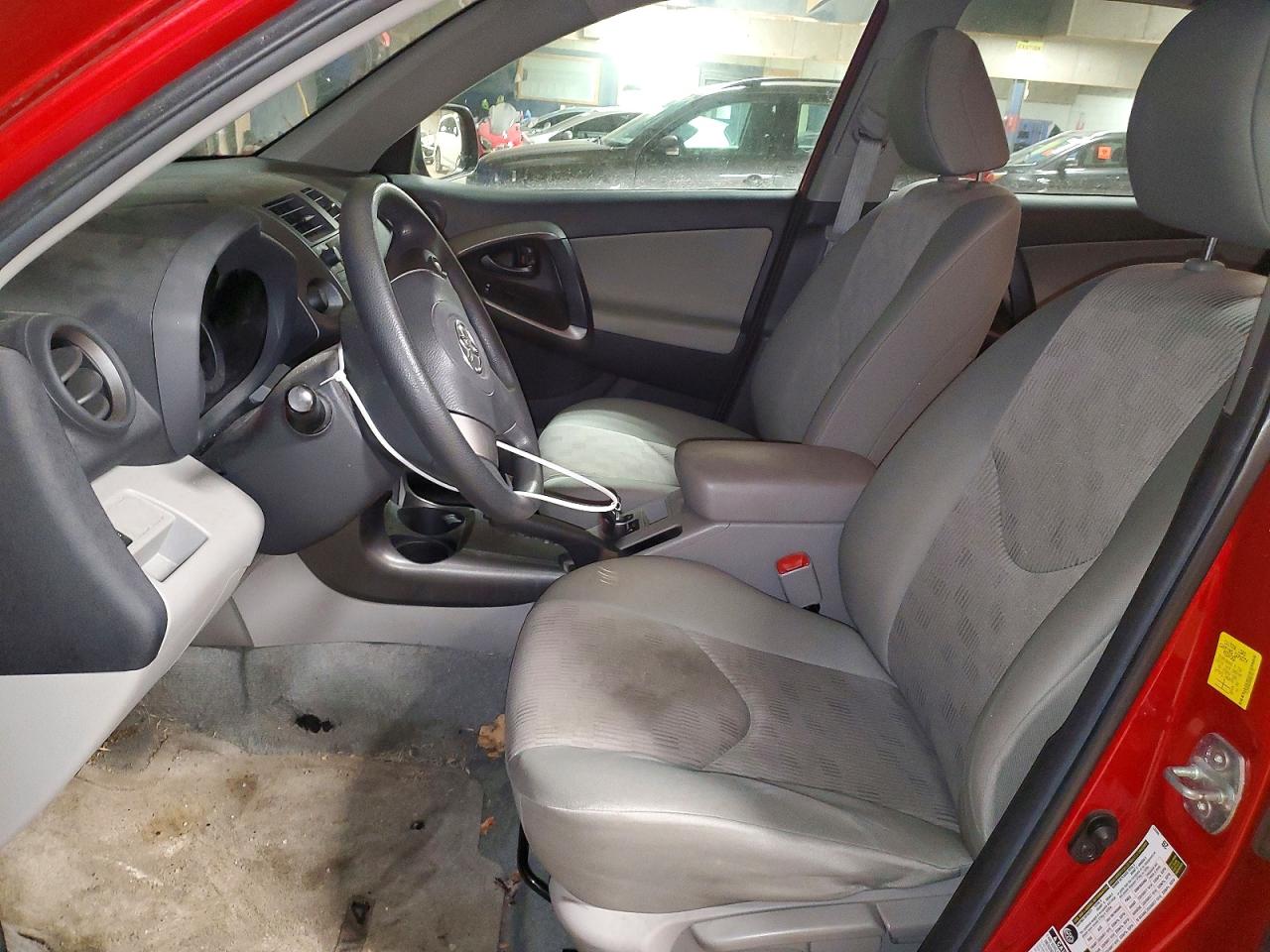 2011 TOYOTA RAV4 photo 7