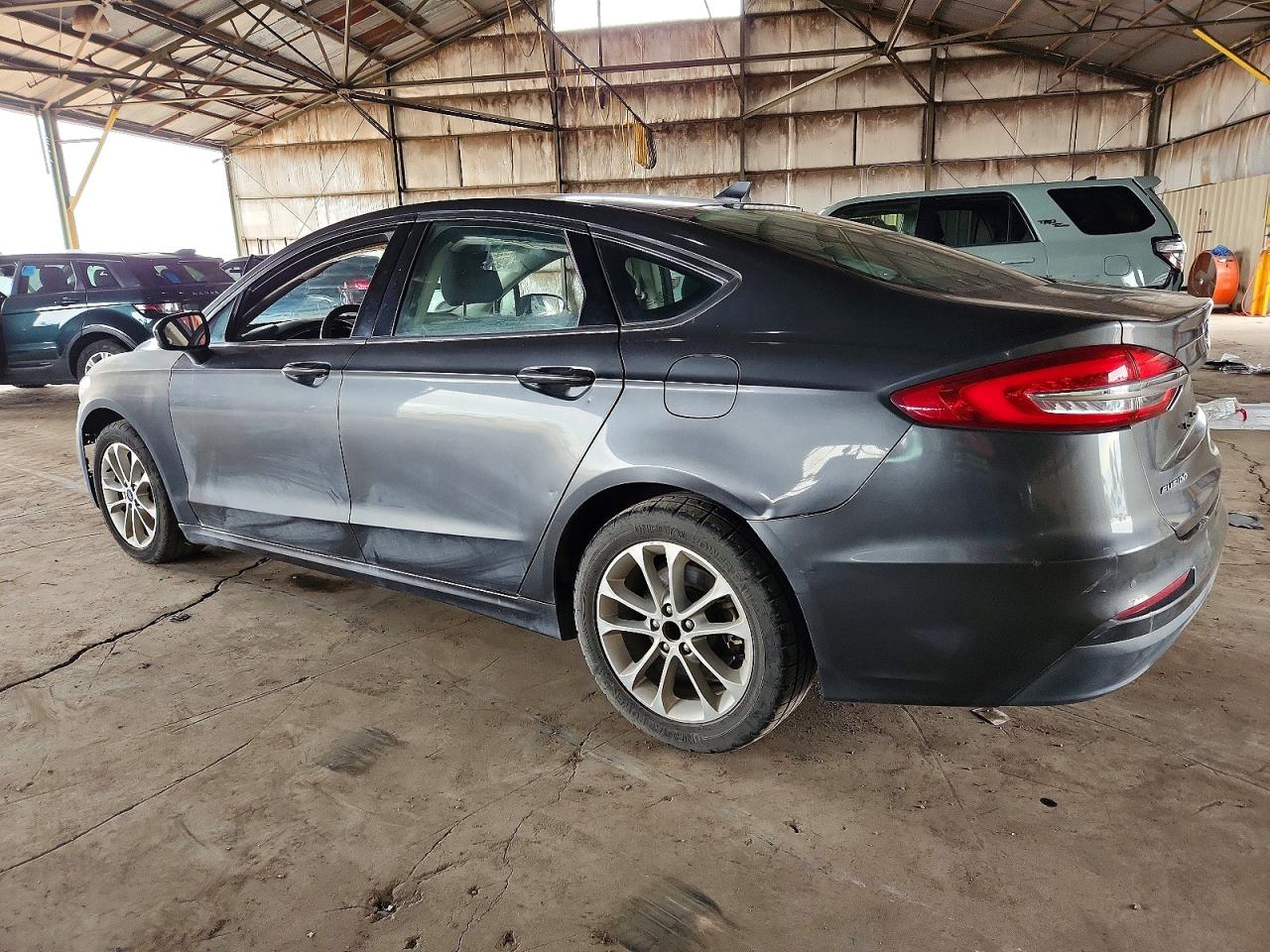 2020 FORD FUSION SE photo 2