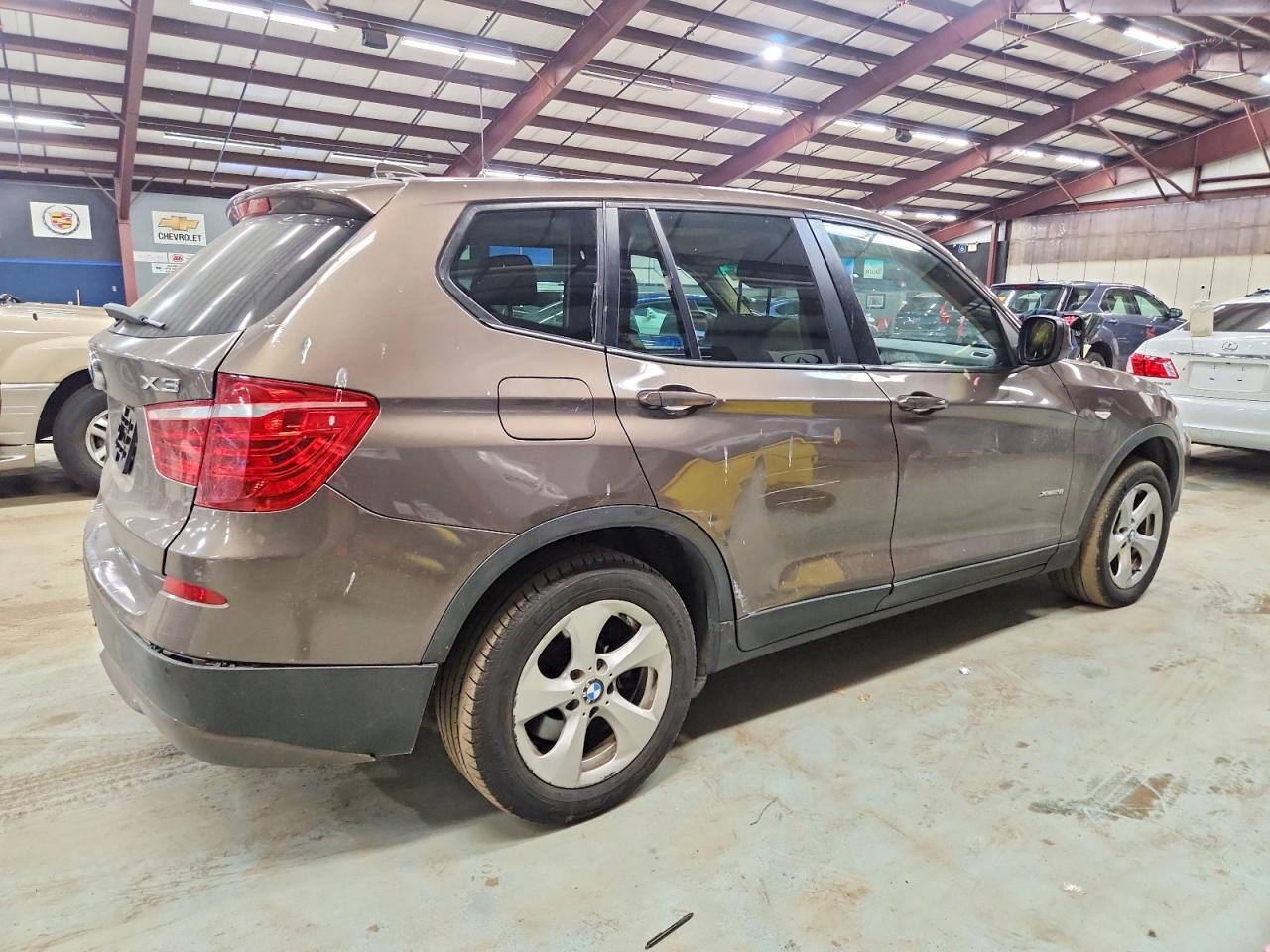 2011 BMW X3 XDRIVE28I photo 3