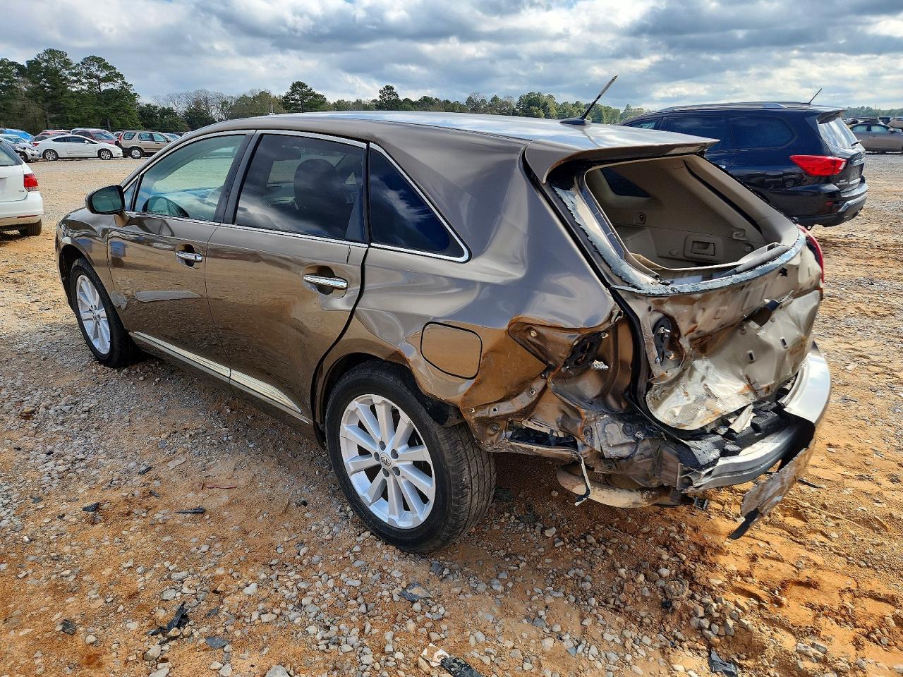 2011 TOYOTA VENZA photo 3