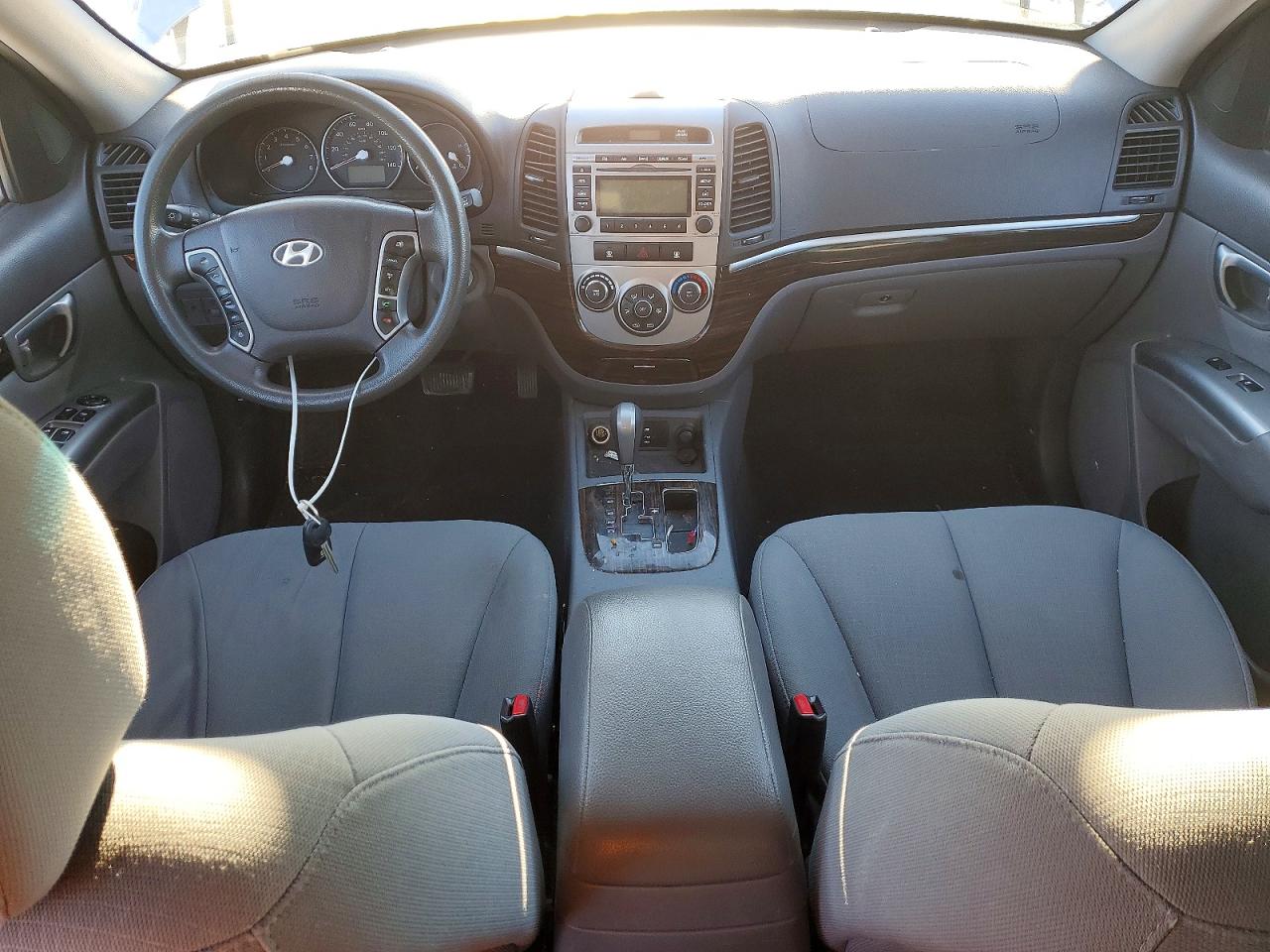 2010 HYUNDAI SANTA FE GLS photo 8