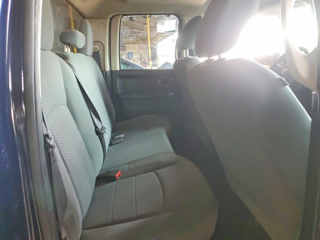 2015 RAM 1500 ST photo 11