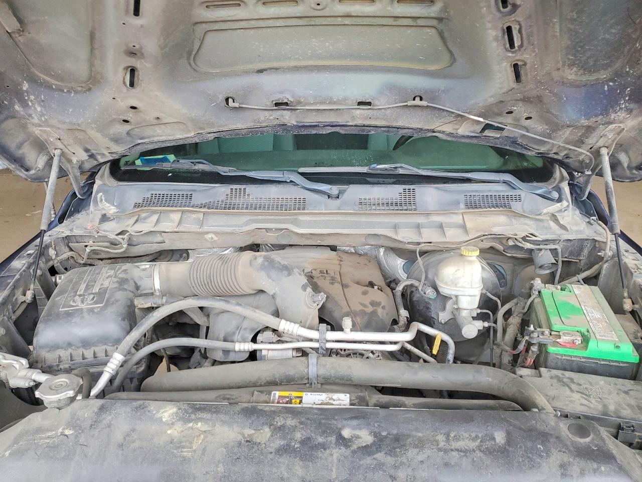 2015 RAM 1500 ST photo 12