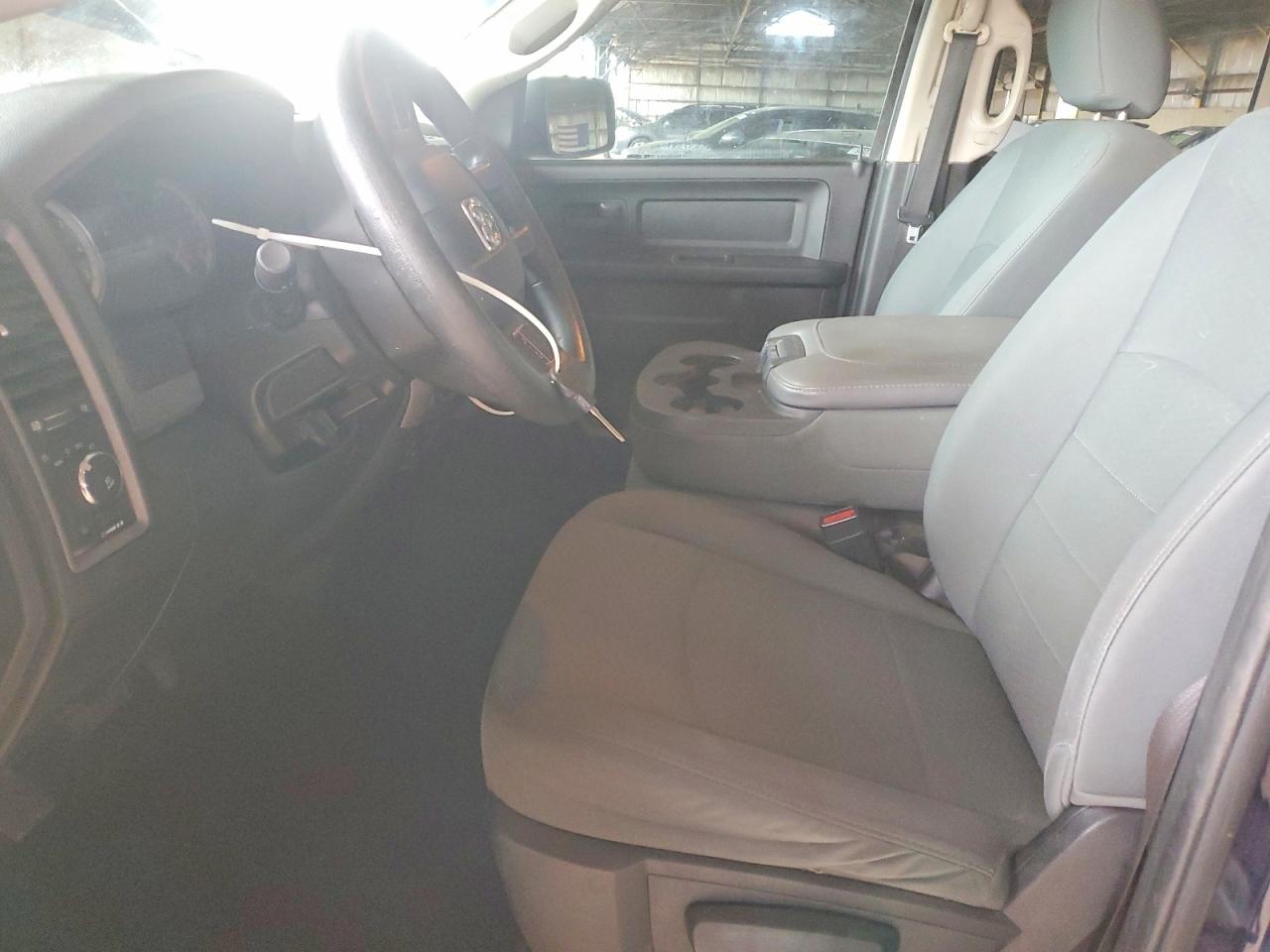 2015 RAM 1500 ST photo 7