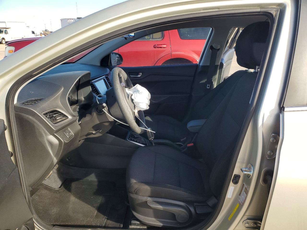 2019 HYUNDAI ACCENT SE photo 7