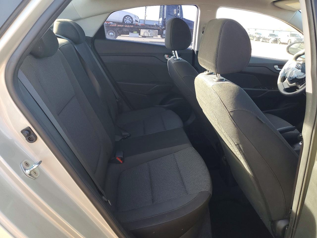 2019 HYUNDAI ACCENT SE photo 10