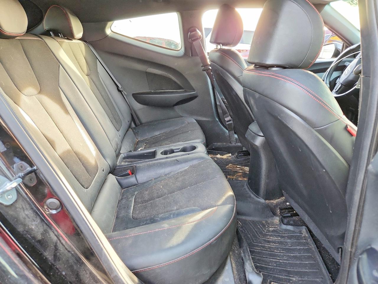 2019 HYUNDAI VELOSTER BASE photo 10