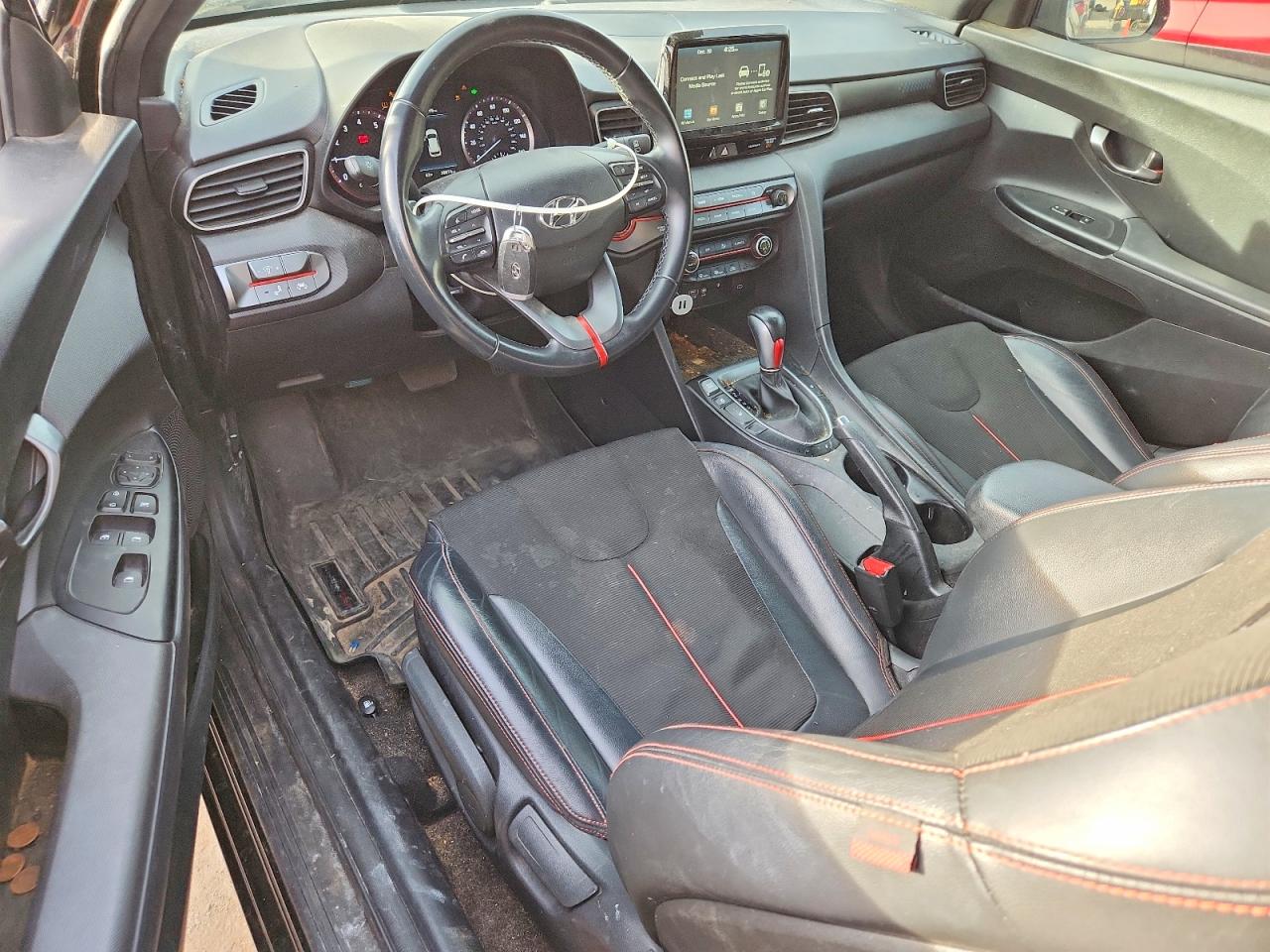 2019 HYUNDAI VELOSTER BASE photo 8
