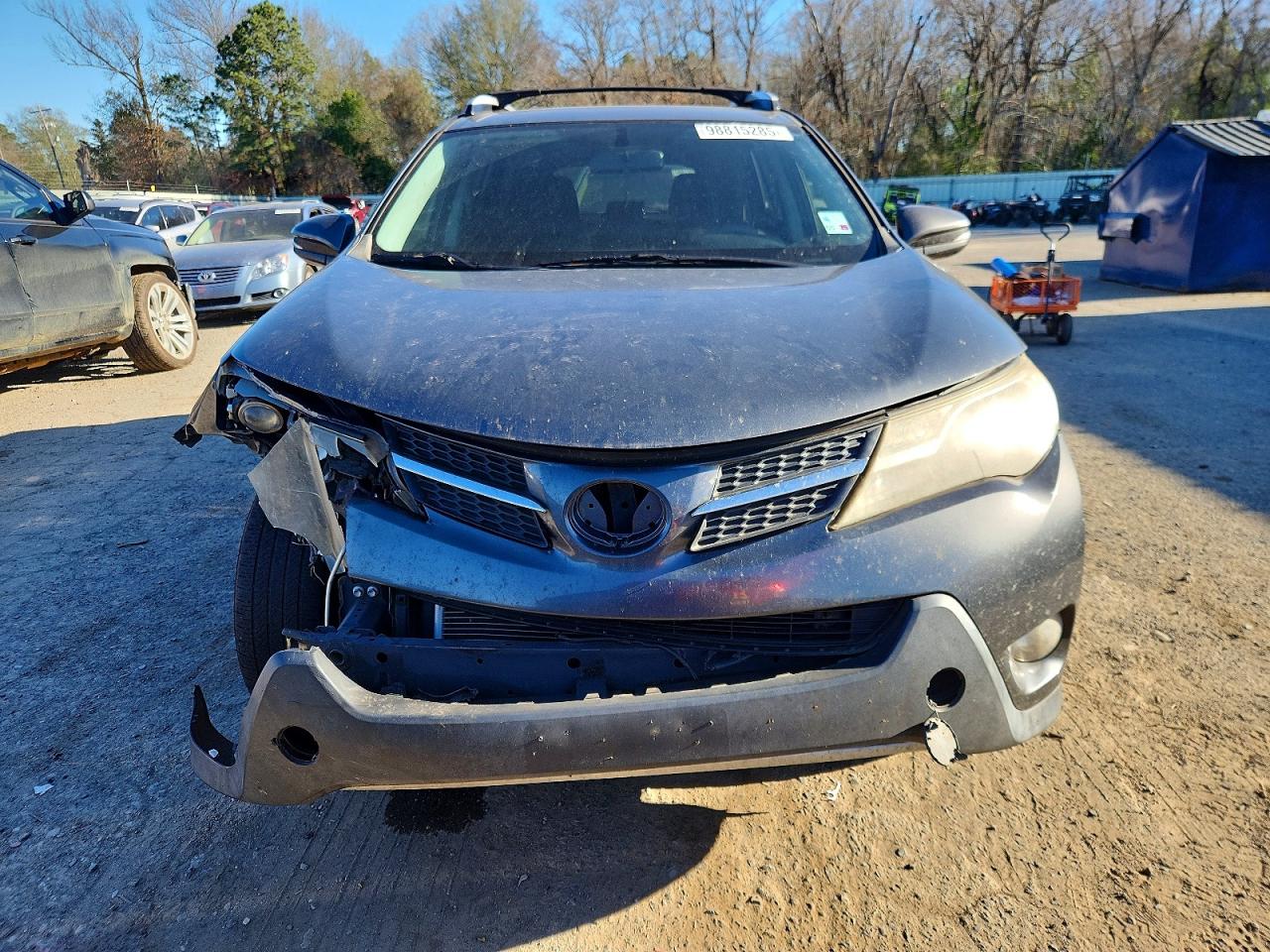 2013 TOYOTA RAV4 XLE photo 9