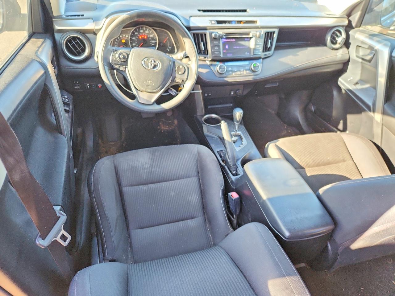 2013 TOYOTA RAV4 XLE photo 15
