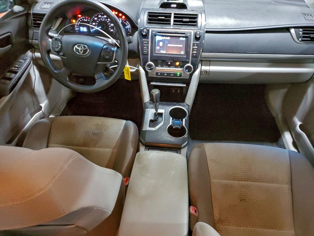 2013 TOYOTA CAMRY L photo 8