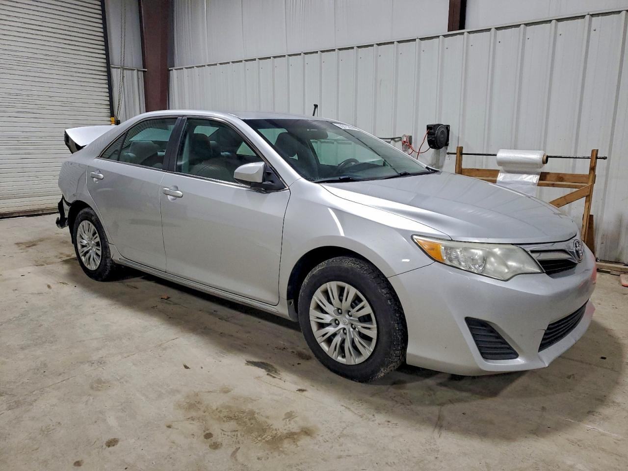 2013 TOYOTA CAMRY L photo 4