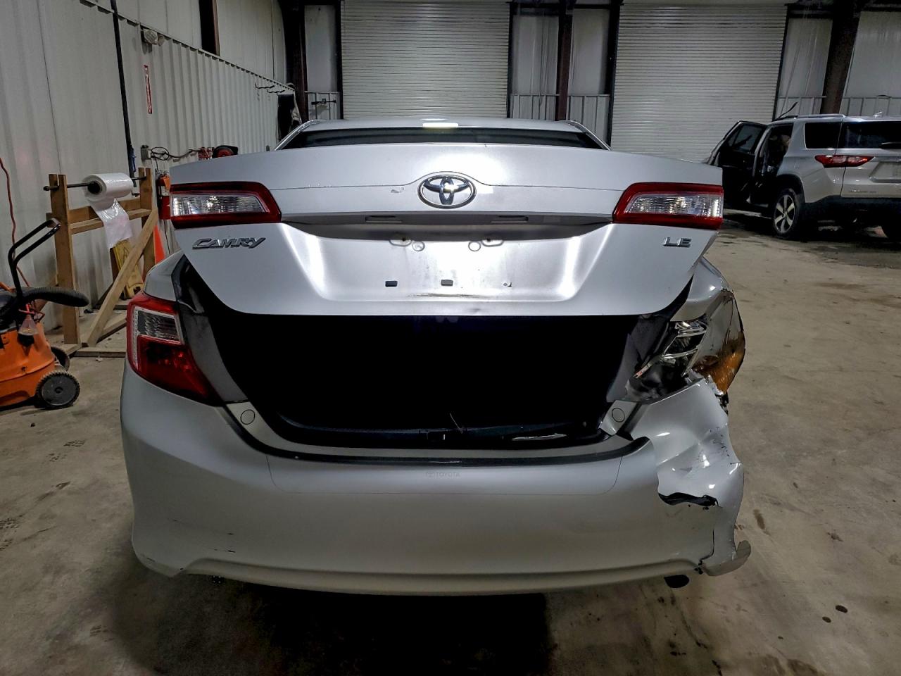 2013 TOYOTA CAMRY L photo 6