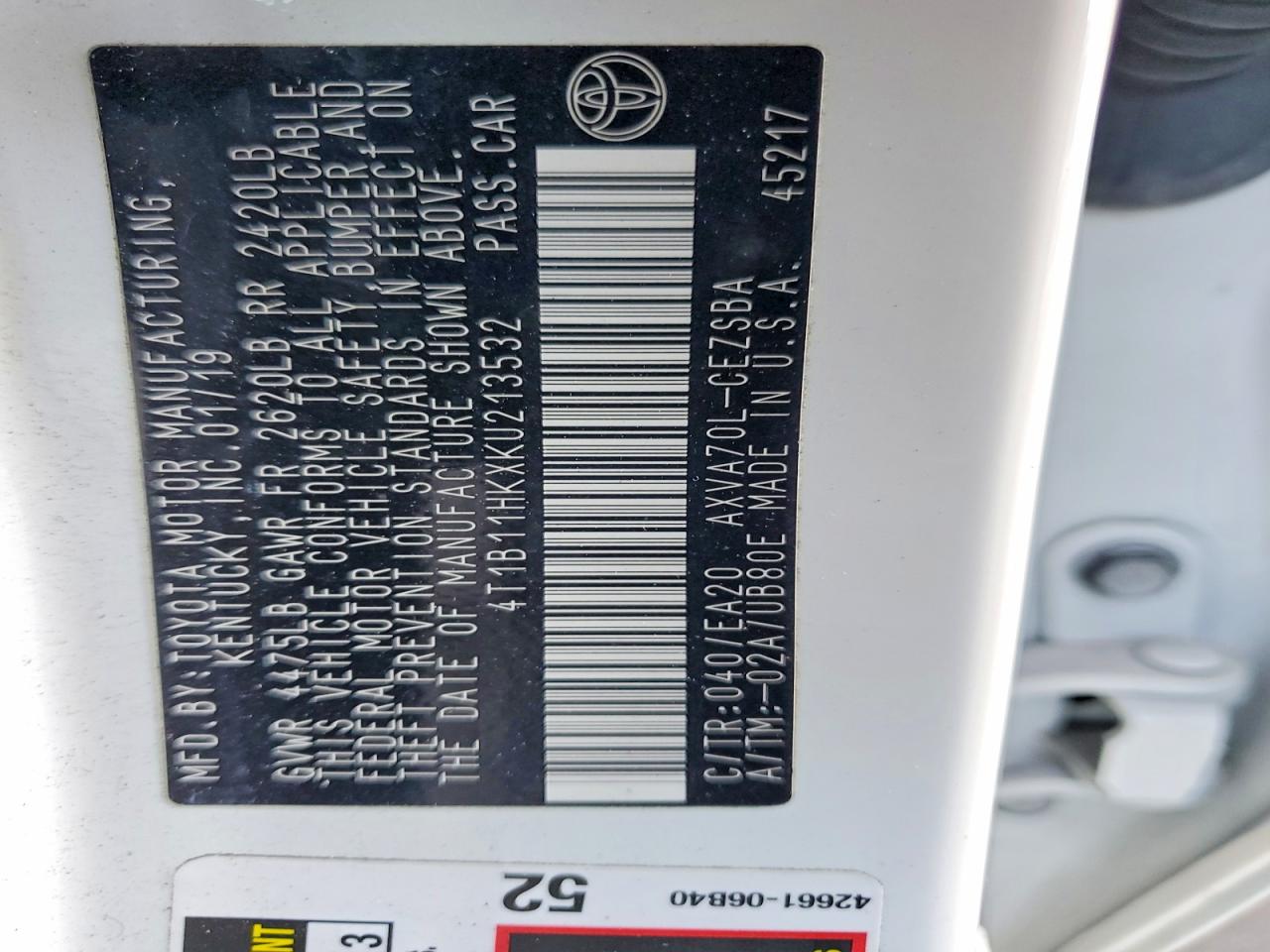 2019 TOYOTA CAMRY photo 13