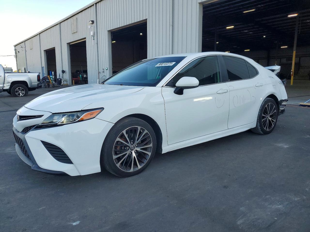 2019 TOYOTA CAMRY