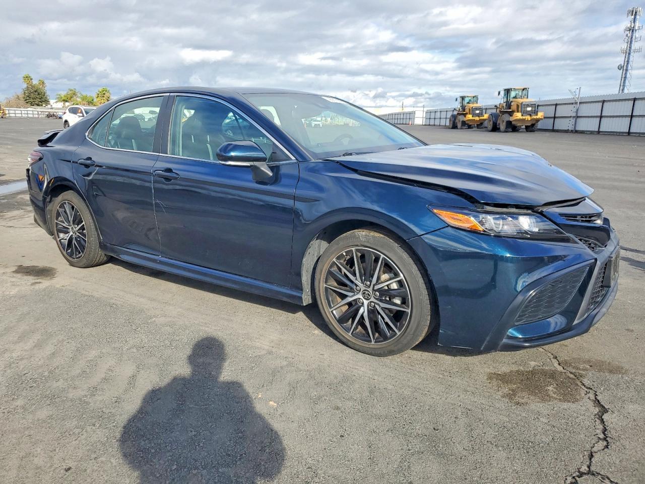 2021 TOYOTA CAMRY SE photo 7