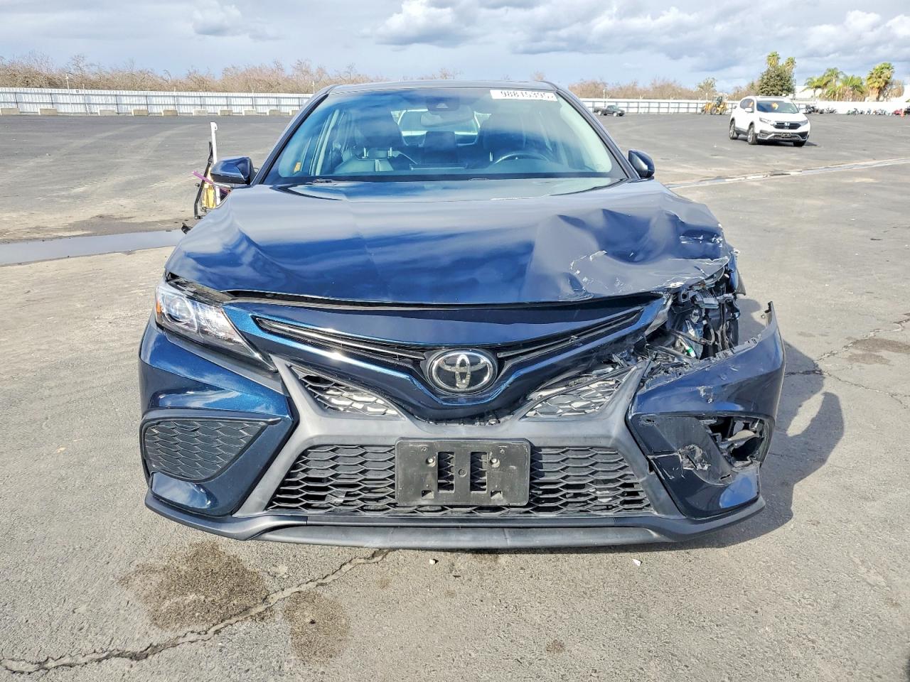 2021 TOYOTA CAMRY SE photo 9