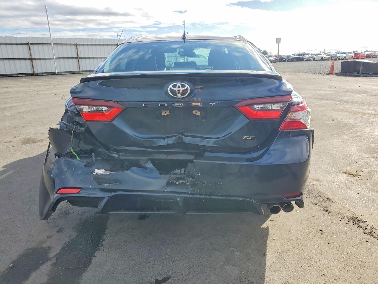 2021 TOYOTA CAMRY SE photo 11