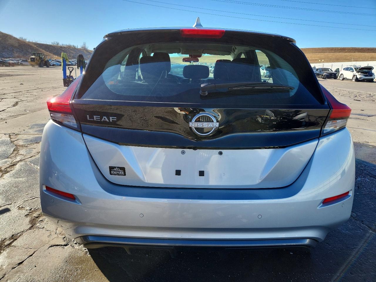 2025 NISSAN LEAF S photo 11